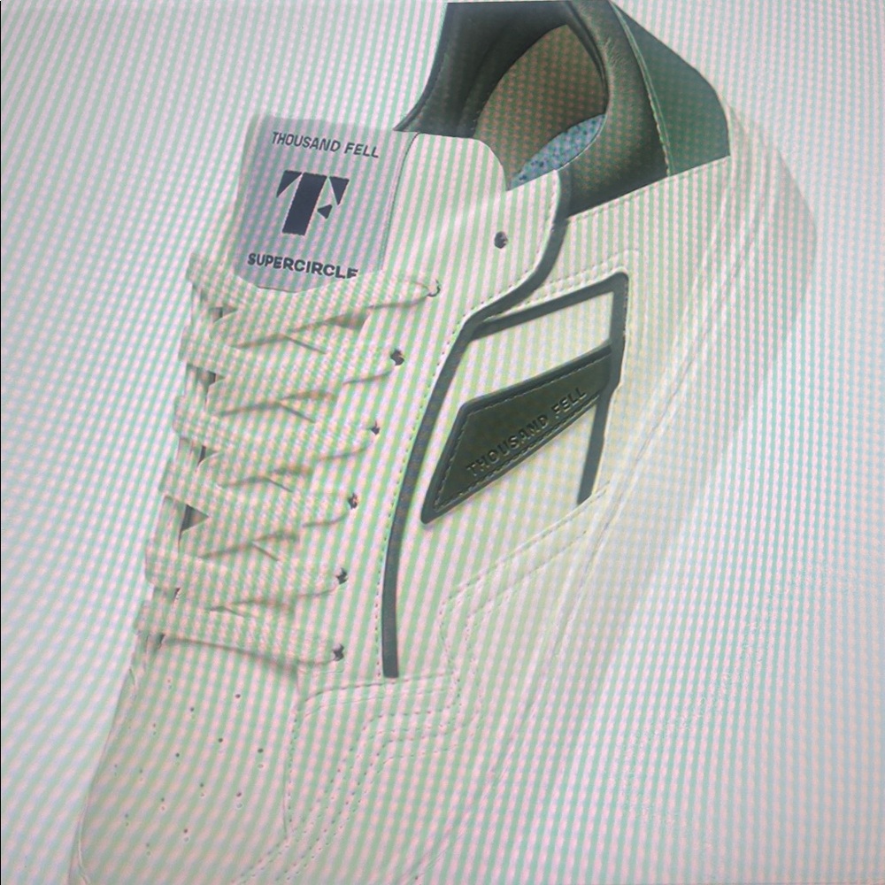 NWT Men’s Thousand Fell Sneakers. Court in Bone Green. 10.5